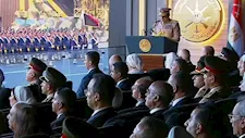  الرئيس السيسي: نتمسك بالسلام لمن أراد.. ولن تنحني مصر إلا لله