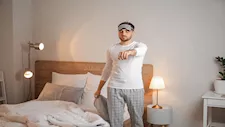 المشي أثناء النوم.. سر ظاهرة غامضة حيرت العلماء