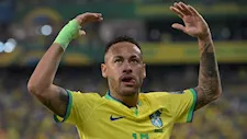 بعدما ألمح إلى اعتزاله دوليًا.. ماذا قدم نيمار مع منتخب البرازيل؟ 