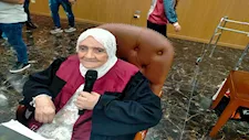 هزمت السرطان وحققت حلمها.. باحثة تناقش الدكتوراه بعمر 83 عامًا في جامعة
