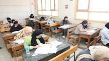 "لجنة ولاد الأكابر".. ضبط 27 هاتفًا و35 سماعة غش خلال امتحان الإنجليزي