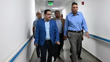 قبل افتتاحه.. محافظ جنوب سيناء يتابع اللمسات النهائية بمستشفى نويبع المركزي (صور)