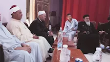 وفد من الأوقاف يطمئن على مصابي حريق كنيسة الملاك ميخائيل بالمنيا