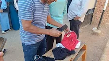 حقيقة استيلاء مسؤول أمن بلجنة "أولاد الأكابر" بسوهاج على موبايلات الطلاب