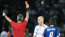 من زيدان إلى روني.. أشهر البطاقات الحمراء في تاريخ كأس العالم