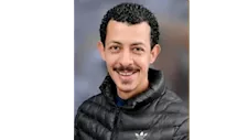 "سمع صراخها ما فكرش في نفسه".. قصة شاب أنقذ مُسنة من وسط النار ببورسعيد