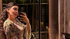 "داخل الأسانسير".. ياسمين صبري تشارك جمهورها 3 إطلالات تخطف الأنظار