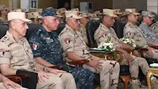 وزير الدفاع يشهد المرحلة النهائية من الرماية الصاروخية الليلية لقوات الدفاع الجوي