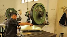 لماذا يتردد أصحاب المشروعات في الانضمام للاقتصاد الرسمي؟