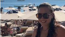 "الأحمر شكله عليكي خطير".. هند صبري تخطف الأنظار بإطلالات جريئة