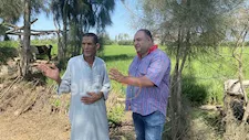 "الفلاح الفصيح".. كيف خطف "عم دسوقي" قلوب أهالي كفر الشيخ بقصائده؟ (فيديو وصور)