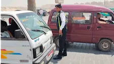 بالصور.. حملة مرورية مكبرة بحلوان ومصر القديمة ودار السلام 
