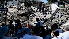 111 قتيلًا و87 مصابًا.. حصيلة جديدة لضحايا زلزال كولومبيا