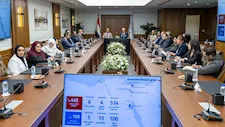 رئيس اقتصادية قناة السويس يبحث مع وفد عُماني فرص الاستثمار والتكامل الصناعي واللوجستي