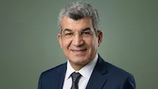 حبس وغرامة.. خبير قانوني يكشف العقوبات الجنائية في أزمة خطوط الاتصالات