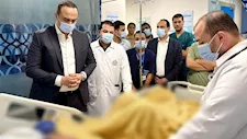بالصور.. رئيس "الرعاية الصحية" يتفقد مصابي حادث الإسماعيلية