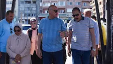تحجب رؤية البحر.. محافظ الإسكندرية يزيل كافتيريا بطريق الكورنيش- صور