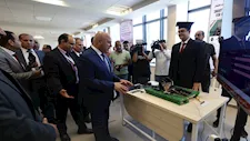 صور.. وزير النقل يشهد تخريج 126 طالبًا بمجمع وردان التكنولوجي