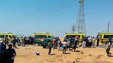 وفاة مصاب جديد.. ارتفاع حصيلة ضحايا حادث الدواويس بالإسماعيلية إلى 19 وفاة