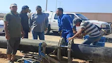 تعرض خط مياه نويبع لـ 3 كسور.. والدفع بفريق فني من القاهرة لإصلاحه