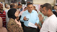 مهلة أسبوعين لـ بنها وإشادة بطوخ وقها.. محافظ القليوبية يتفقد المراكز التكنولوجية -صور