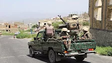 الجيش اليمني يعلن تنفيذ 181 هجوما ضد الحوثيين خلال الساعات الماضية