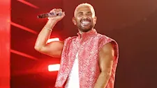 20 صورة لأغرب إطلالات أحمد سعد في صيف 2026 