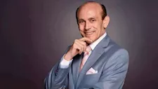 محمد صبحي يستعد للخروج من المستشفى بعد خضوعه للفحوصات الطبية
