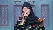 الحاجة نبيلة صاحبة "البامية شوكتني" تحيي أولى حفلاتها في العلمين الجديدة 