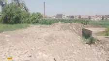 بعد انتظار 25 عامًا.. تسليم موقع مدرسة "عزبة شهات" بالمنيا لبدء إنشائها