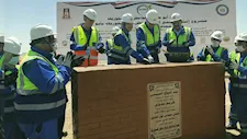 يوفر 3 آلاف فرصة عمل.. وضع حجر أساس مصنع حامض الفسفوريك بالوادي الجديد 