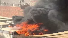 المعاينة تكشف السبب.. تفاصيل حريق 4 أتوبيسات بمدرسة دولية بالمقطم