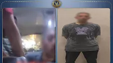 مخمور في الميكروباص.. ضبط راكب تعدى بالسب على السائق والركاب بـ المنتزه