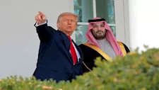"خفض التصعيد وتجنب صراع أوسع".. كواليس اتصال هاتفي بين ولي العهد السعودي