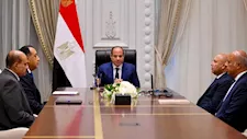 خلال اجتماع رئاسي.. إعلان مواعيد تشغيل القطار السريع والمونوريل والأتوبيس