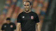 سيد عبدالحفيظ وأعضاء الأهلي يدعمون الفريق أمام مودرن (فيديو)