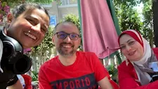 نادين خان تروج لـ مسلسل بنج كلي بصورة تجمعها مع فريق العمل