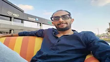 مخرج "إعلام وراثة" يكشف سبب اعتذاره عن المسلسل .. ماذا قال؟ 