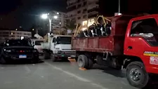 حي العجوزة يشن حملة ليلية مكبرة لإزالة الإشغالات والمخالفات بالمهندسين - صور