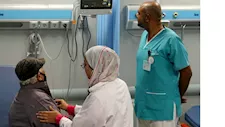 من الإحالة الرقمية لتقليص الانتظار.. كيف تطورت خدمة المنتفعين بمجمع السويس الطبي؟ -صور 