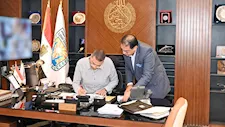 محافظ جنوب سيناء يعتمد عقود لتقنين أوضاع أهالي مدينة دهب