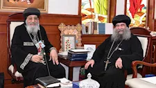 البابا تواضروس الثاني يستقبل مطران أسيوط ويطلع على تفاصيل احتفالات العذراء بدرنكة