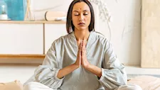 كيف يؤثر التأمل على دماغك ويحمي صحتك النفسية؟ 