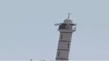 فيديو| إسرائيل ترفع علمها فوق مئذنة مسجد أبو عبيدة بالضفة وسط غضب فلسطيني