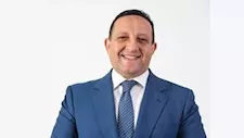 نقيب المهندسين يفتتح معرض "العودة للمدارس" بنادي البحر الأعظم بأسعار مخفضة