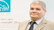 تكريم دولي لنائب رئيس مدينة زويل بكرسي فخري بجامعة نوتنجهام لصلاح عبية