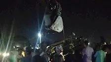 "وقعت في الترعة".. سقوط سيارة سوزوكي من أعلى كوبري الشنوفي بأشمون (صور)