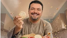 مراد مكرم يهنئ جمهوره ومتابعيه بمناسبة ذكرى المولد النبوي