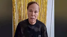 "رفقًا بكبار السن".. محمود عامر يناشد الرئيس بسبب مشكلة مع طبيبة في التأمين