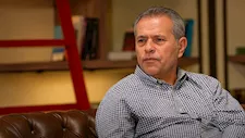 بعد أزمة شريف عامر.. توفيق عكاشة يؤكد: طارق سعدة ليس نقيبًا للإعلاميين